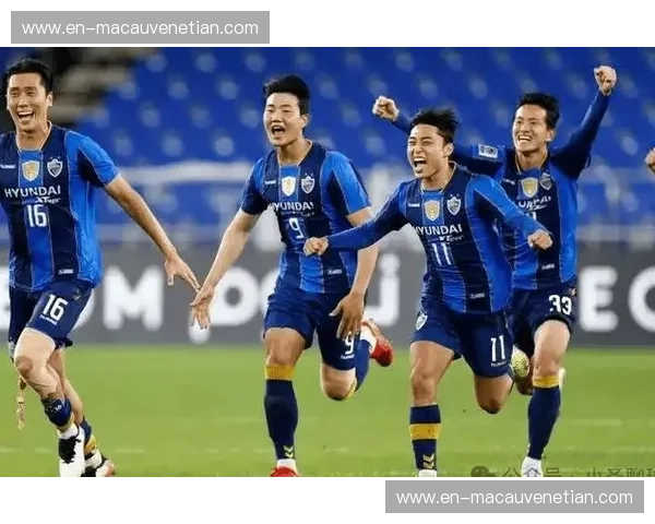 红魔魅影与橘色风暴：当浦和红钻遇上济州联，这不只是一场足球赛